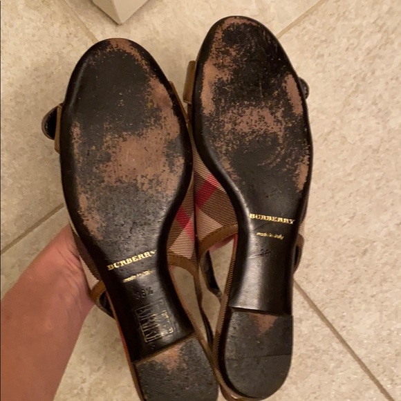 Burberry women’s sling backs - Picture 3 of 3